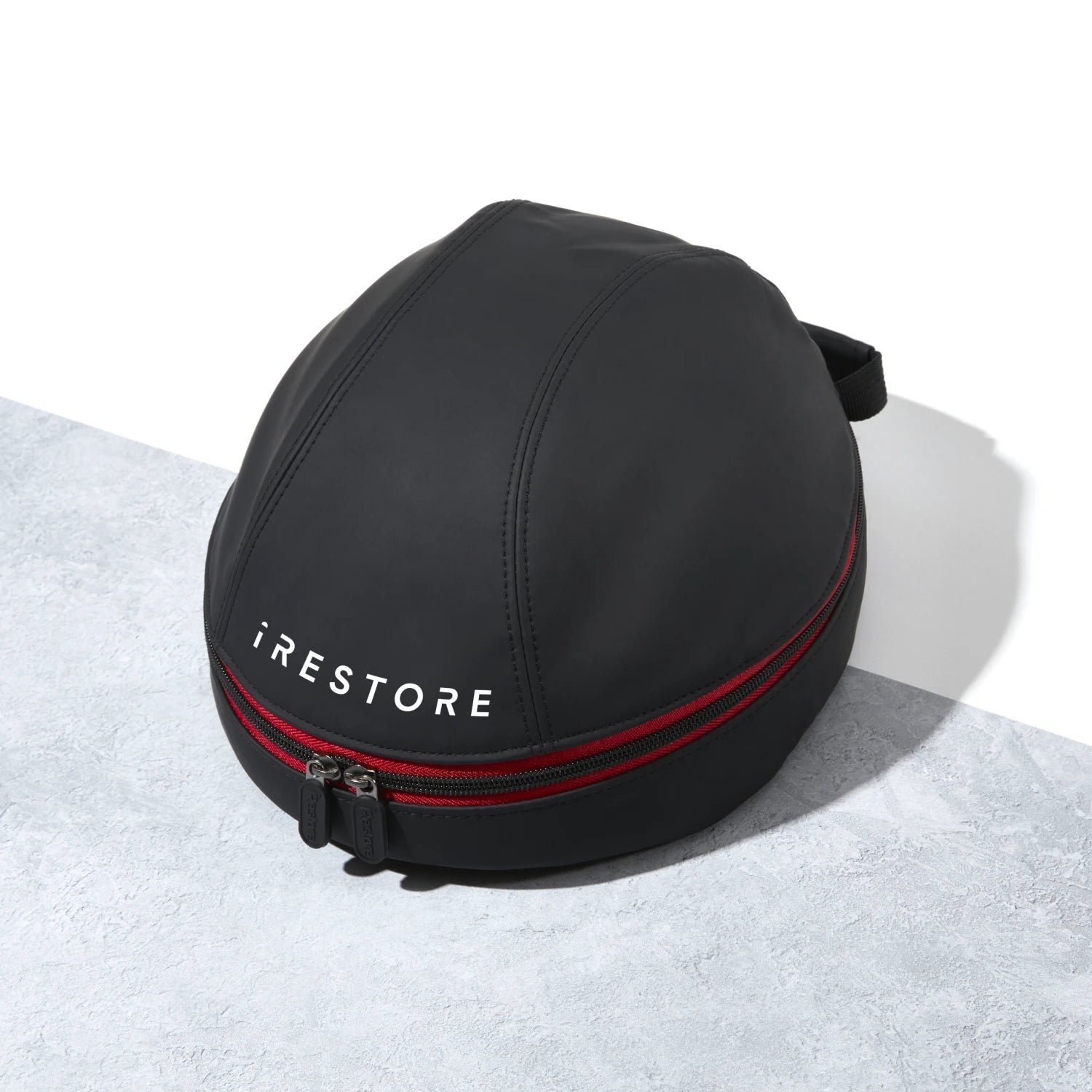 Image of the helmet carrying case.