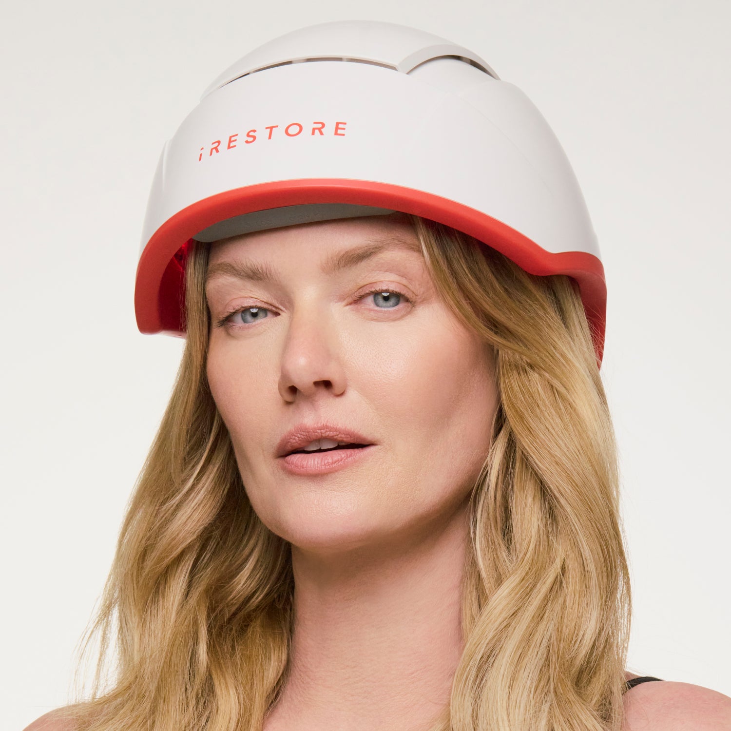 woman wearing the Professional hair device.