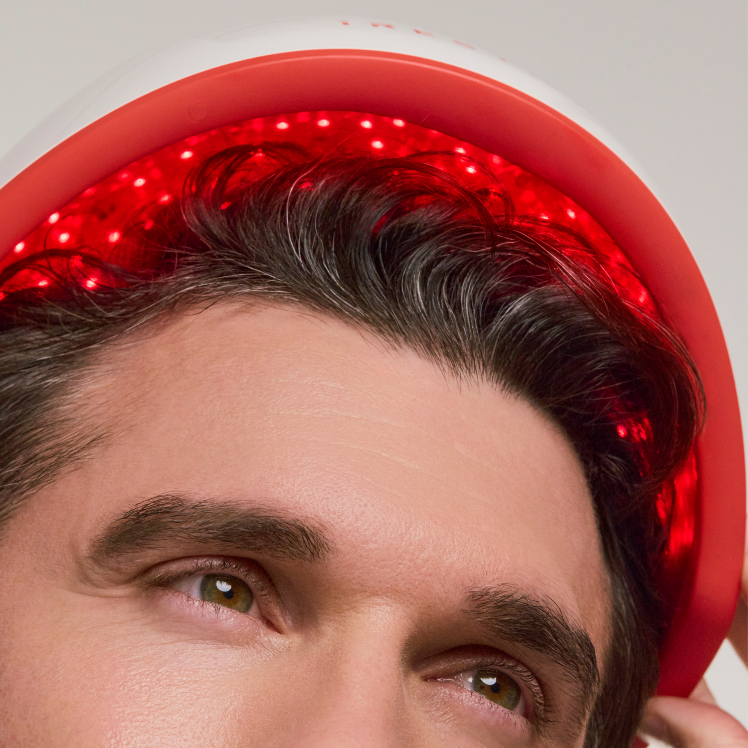 man wearing the Professional hair device.